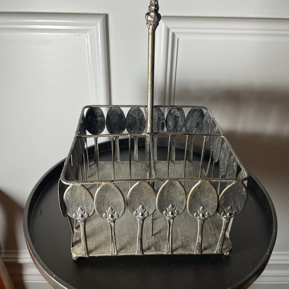 Silver wear/Serving Caddy